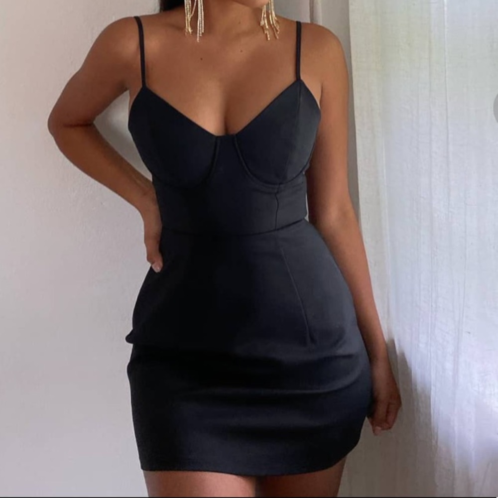 Novella Mini Dress Black